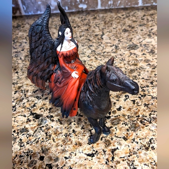 Schleich Elf Fairy Nuray And Brown Horse 2007 Retired - Picture 1 of 4